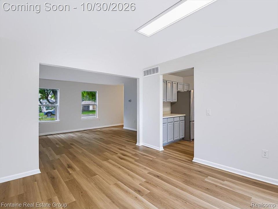 33529 Rhonswood St, photo 11