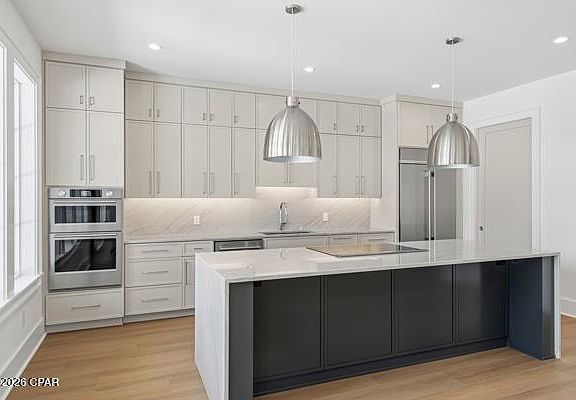 3rd image of 21522 Dolphin Ave