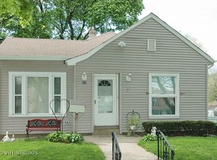 628 Lavoie Ave, Elgin, IL 60120