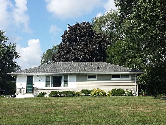 Nice mature landscaping 