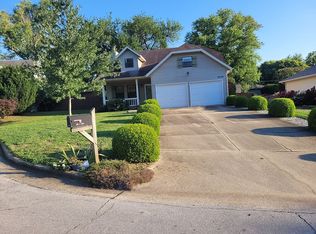 2936 E Lacuna St, Springfield, MO 65804