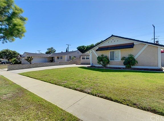 4th image of 9075 Via Vista Dr