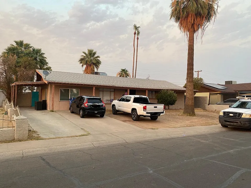 N 40th Ave