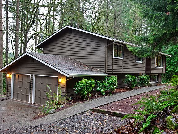 Exterior w/ Garages