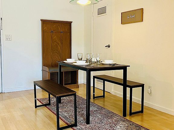 3rd image of 7254 Vassar Ave APT 301