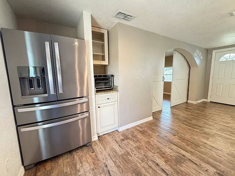 11305 Oak Dr #R — Photo 4