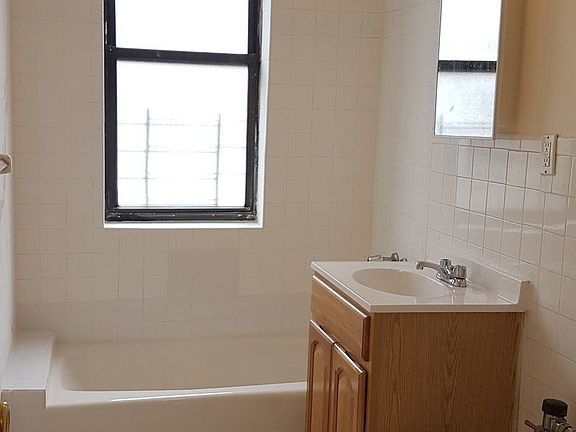 4th image of 533 Ocean Ave APT 4D