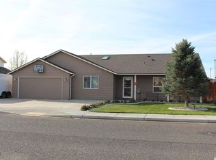 5308 Roosevelt Dr, Pasco, WA 99301