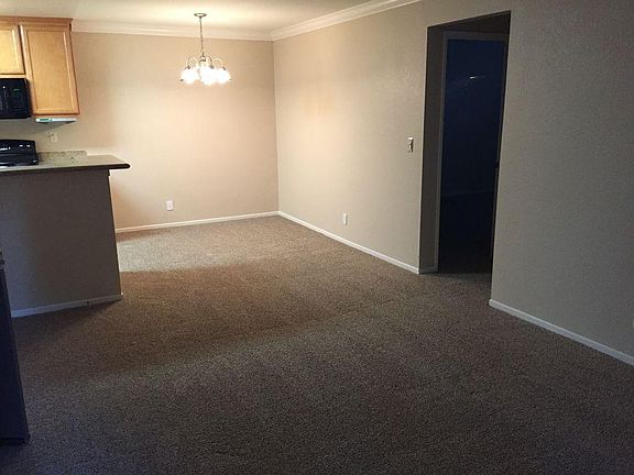 3rd image of 2651 Somerset Park Cir