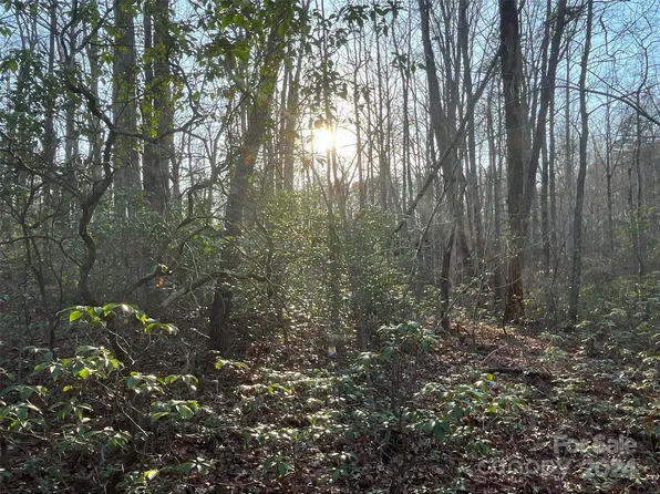 9999 Westwood Dr, Marion, NC 28752