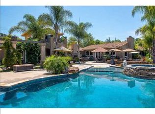 1105 N Stage Coach Ln, Fallbrook, CA 92028