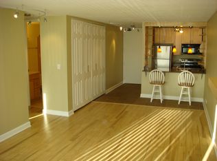 2728 N Hampden Ct APT 206, Chicago, IL