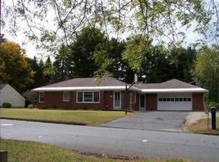 72 Overland Rd, Greenfield, MA 01301