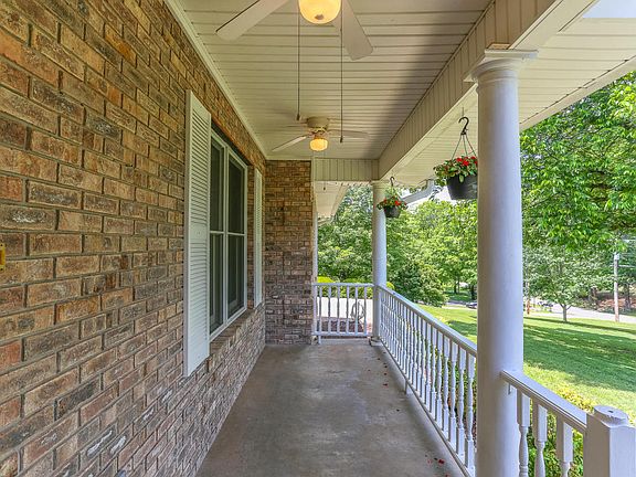 5th image of 4687 Boynton Dr