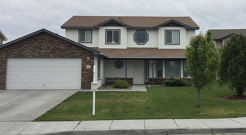 1st image of 821 N Douglas Ct