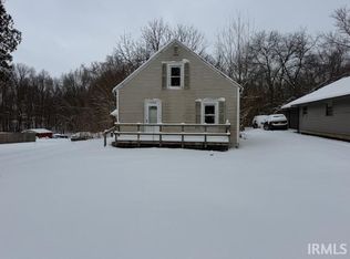 54865 Edgewater Dr, South Bend, IN 46628