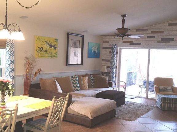 Great Room with vaulted ceilings