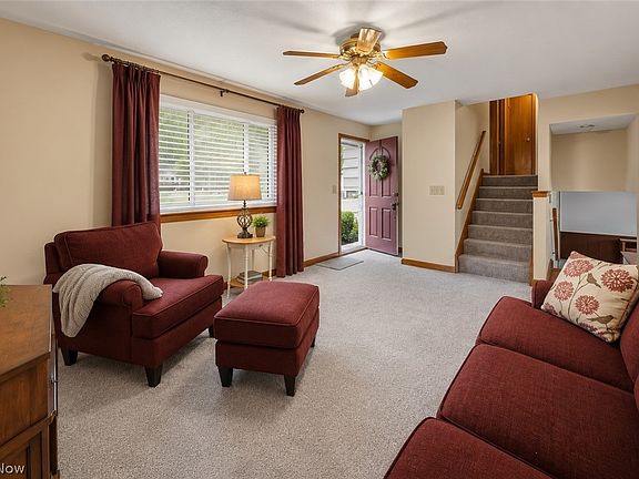 4th image of 7655 Manor Dr