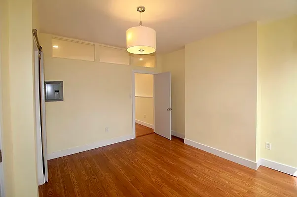 Rented by Compass | media 12