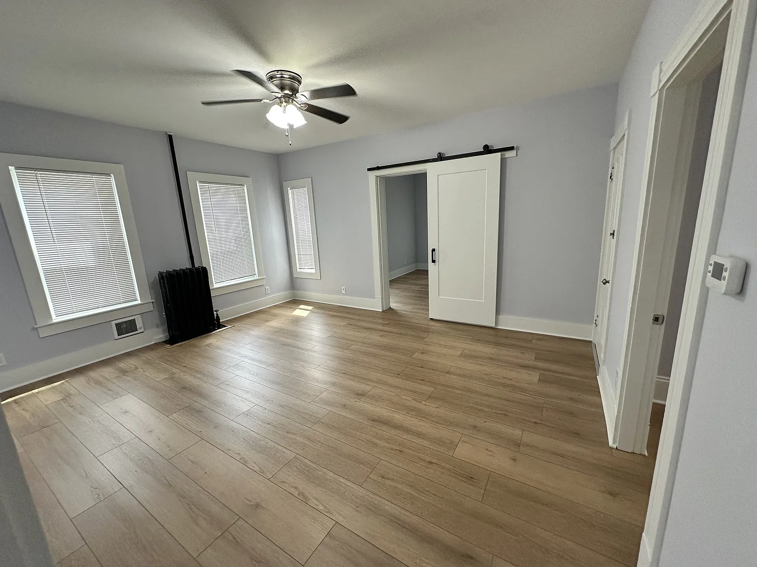 2 bed, 1.0 bath, 1300 sqft, $2,200 — Photo 1