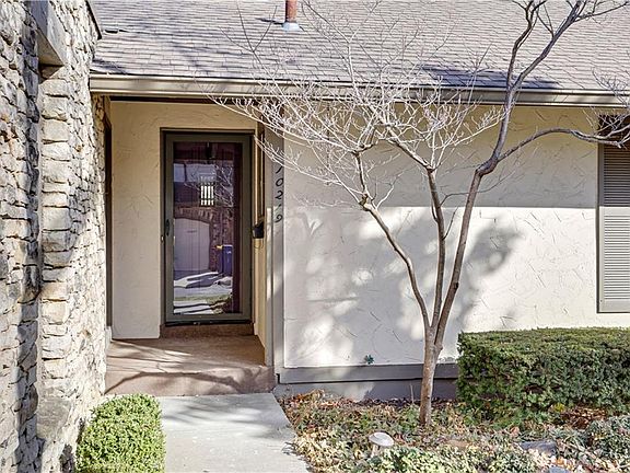 3rd image of 10219 Conser St
