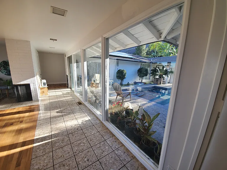 Darnell Dr — Photo 6