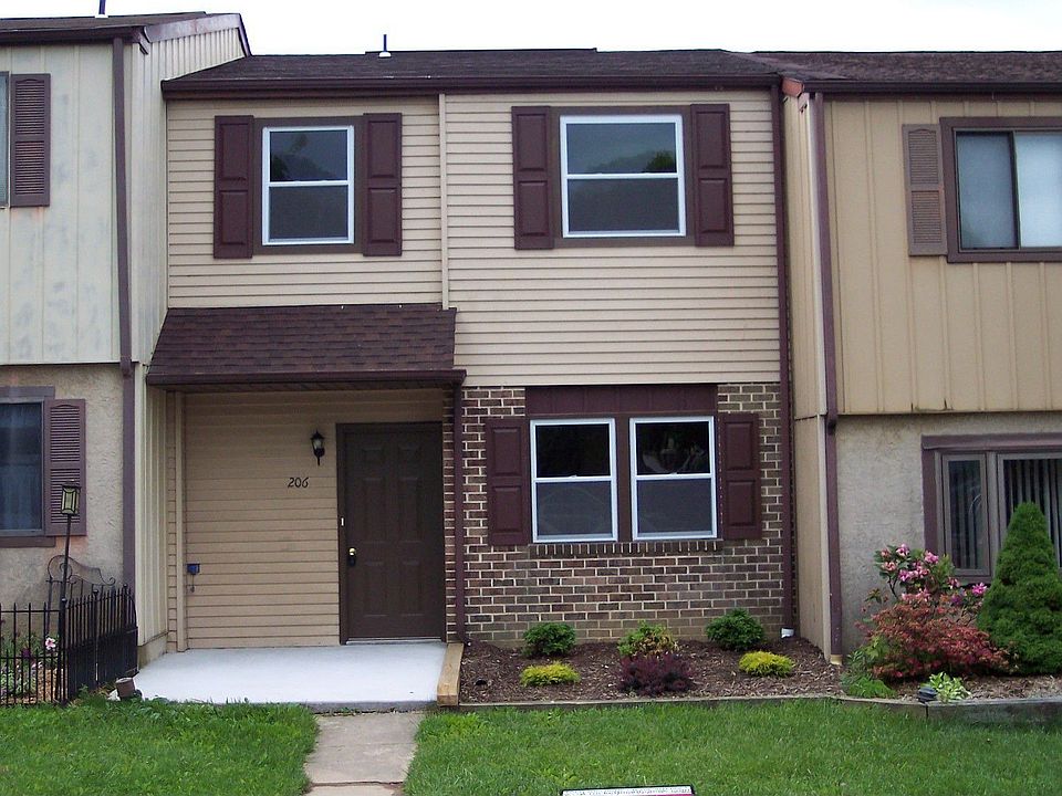 1st image of 206 Saddlebrook Dr