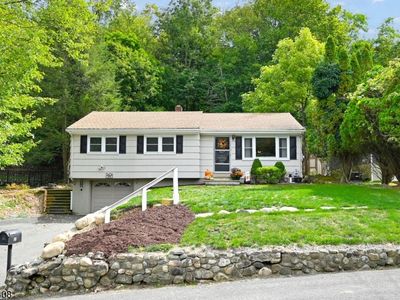 88 Minnehaha Blvd, Oakland, NJ, 07436