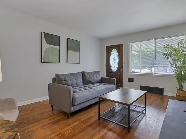 1275 E Weber Rd — Photo 2