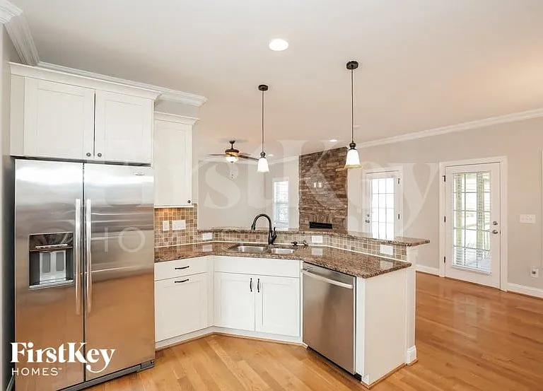 3087 Cameron Village Ct — Photo 7