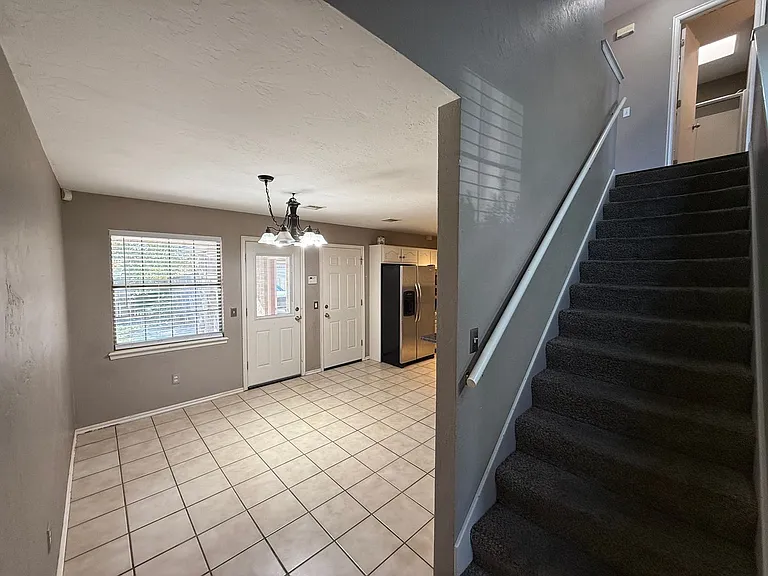 1404 SW 22nd St — Photo 7