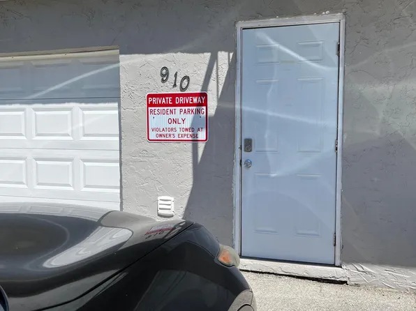 (undisclosed Address), Mangonia Park, FL 33407