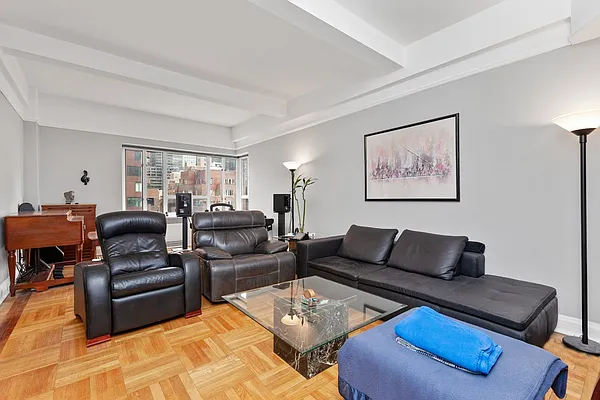 Sold by Akam Sales and Brokerage | media 1