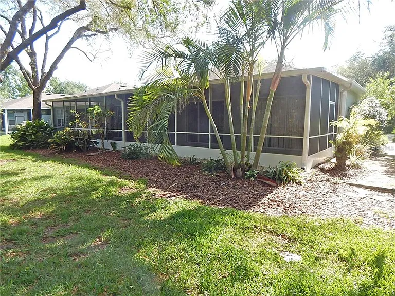 5925 Sandhill Ridge Dr — Photo 10