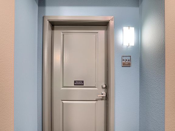 4th image of 155 S Monaco Pkwy #205