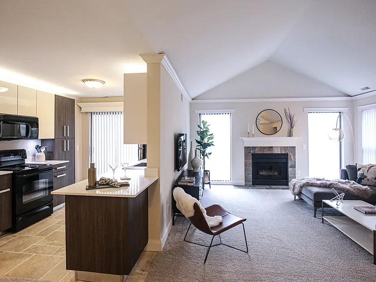 River Oaks West Apartments — Photo 13
