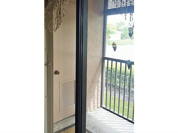 3rd image of 10536 NW 10th St #202