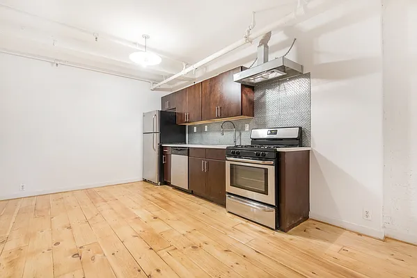 Rented by Brick&Mortar | media 14