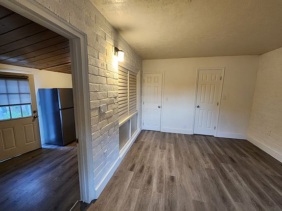 5th image of 155 E 15th Ave E #2