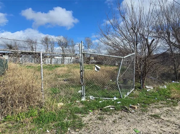 2821 E Crosstimbers St, Houston, TX 77093