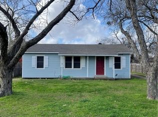 1205 N East St, Edna, TX 77957