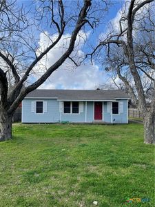 1205 N East St, Edna, TX, 77957