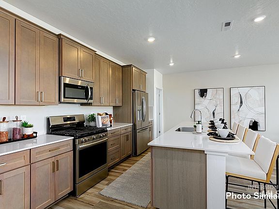 7th image of this home