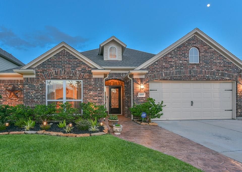 1st image of 18907 Juniper Bend Ct
