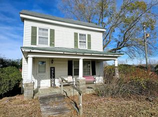 1753 Oldhams Rd, Hague, VA 22469