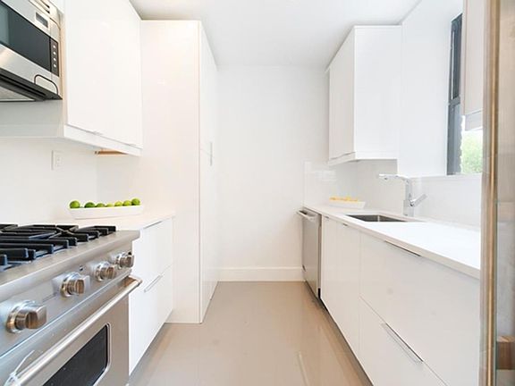 5th image of 317 W 95th St APT 2E