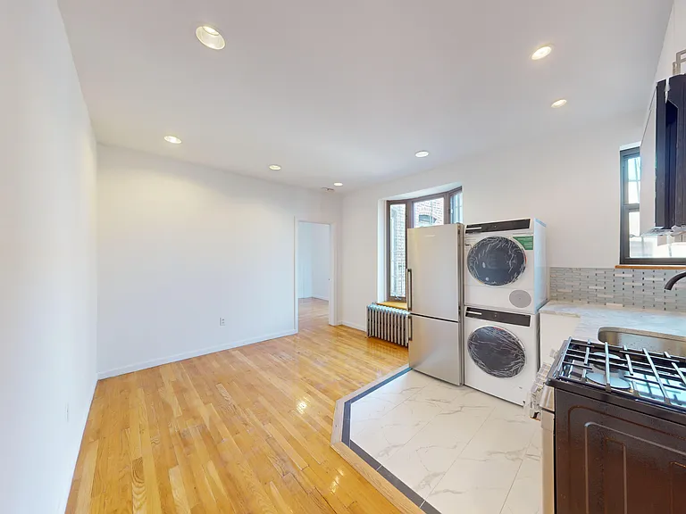 237 E 5th St #8 — Photo 2