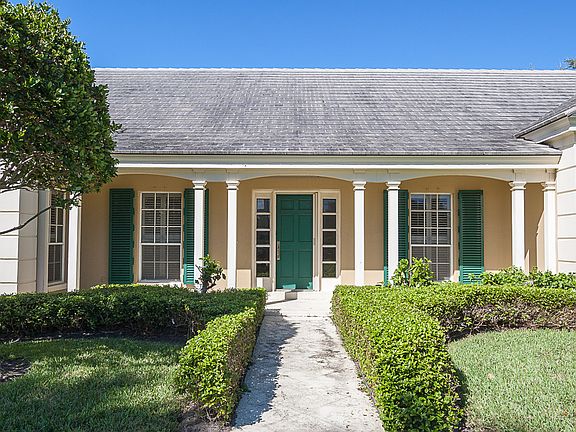 3rd image of 341 Sea Oak Dr