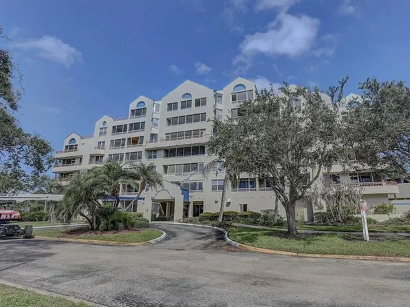 2333 Feather Sound Dr, Clearwater, FL