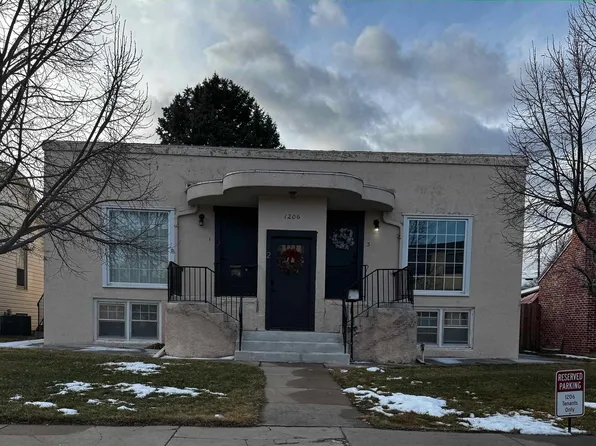 1206 E 1st St, Mc Cook, NE 69001